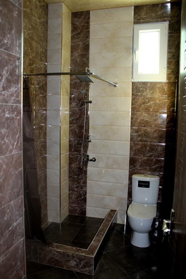 Green Guest House Kutaisi Exterior photo