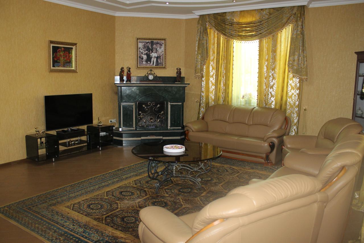 Green Guest House Kutaisi Exterior photo